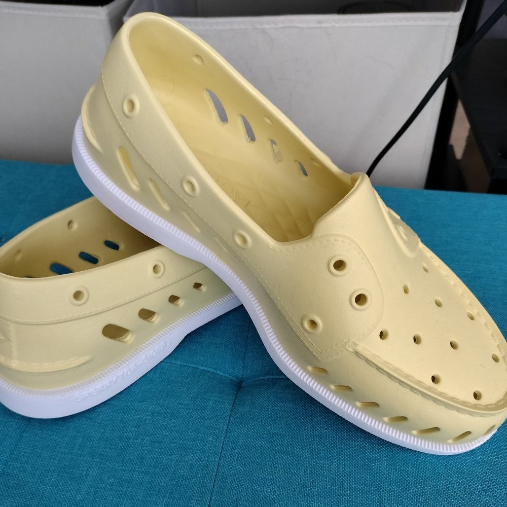 Sperry Water Float Shoes 10